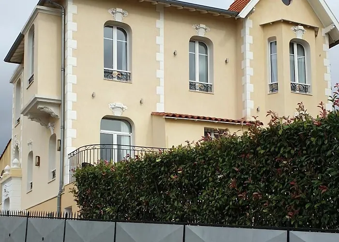 Appt T2 Meuble-juan Les Pins-logt 10 Daire *